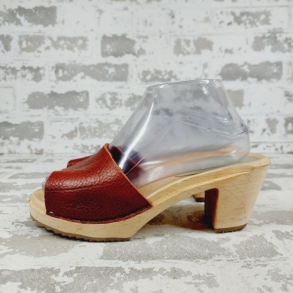 NEW Nina Z Red Leather Open Toe High Heel Mules Clogs D977 - Picture 1 of 12